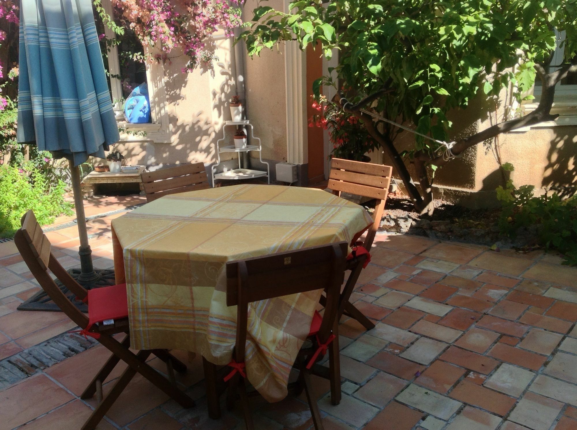 A L'Ombre Du Cedre Hotel Hyeres Exterior photo