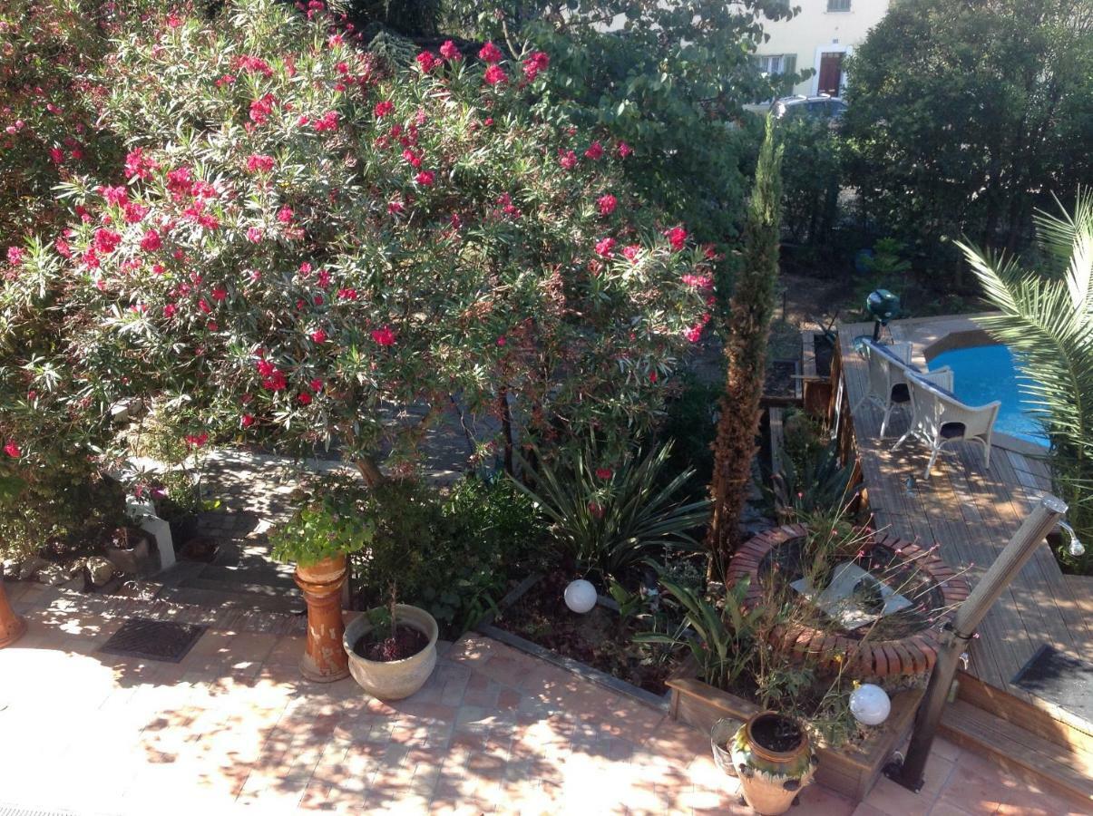 A L'Ombre Du Cedre Hotel Hyeres Exterior photo